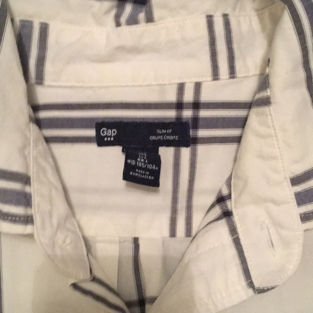Button down - Picture 2 of 2
